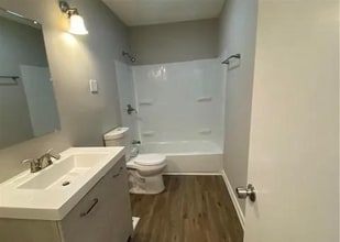 25 Springbrook Cir in Tuscaloosa, AL - Foto de edificio - Building Photo