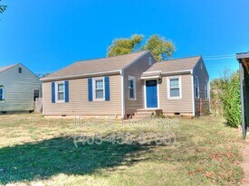 513 E Northrup Dr in Midwest City, OK - Building Photo