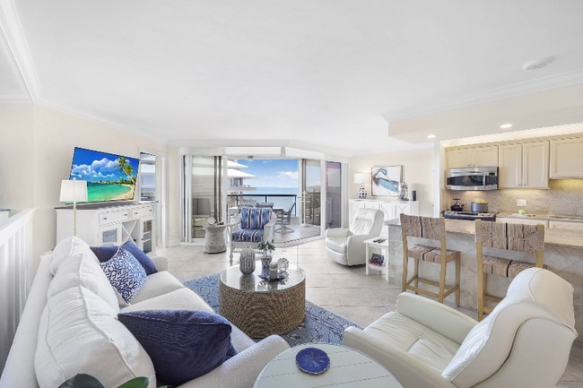 730 S Collier Blvd in Marco Island, FL - Foto de edificio - Building Photo