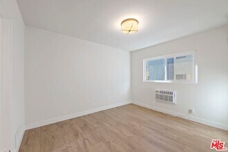 1248 N Crescent Heights Blvd in West Hollywood, CA - Building Photo - Building Photo