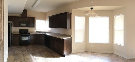 11328 Manuel Gameros Dr in El Paso, TX - Building Photo - Building Photo