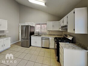 2616 Fieldstone View Ln SE in Conyers, GA - Building Photo - Building Photo