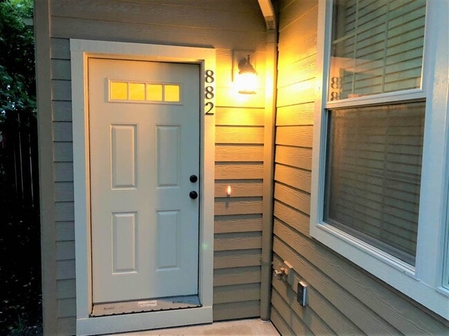 882 NW 26th St in Corvallis, OR - Building Photo - Building Photo