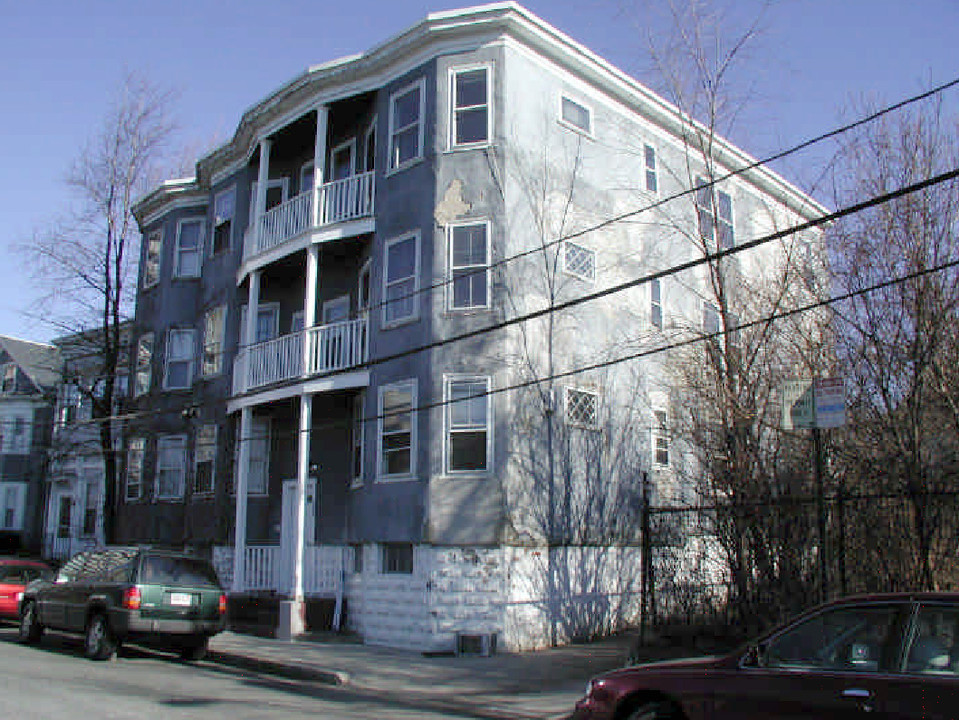 226 Banks St in Cambridge, MA - Foto de edificio