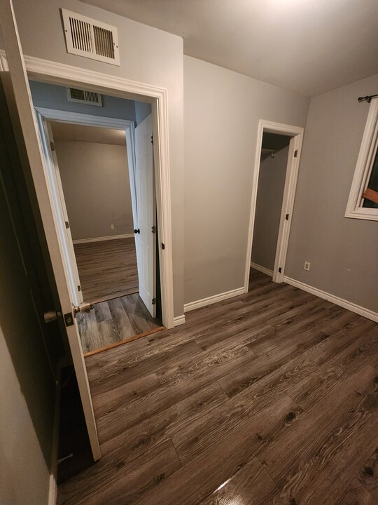 15 Peel St in Barrie, ON - Building Photo