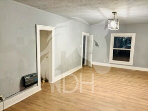 211 S 7th St in Ponca City, OK - Foto de edificio - Building Photo