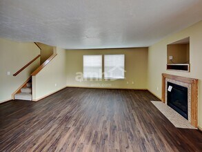 6909 Spring Bloom Dr in Canal Winchester, OH - Foto de edificio - Building Photo