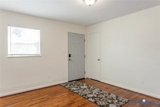 2604 Sunnybrook Rd in Richmond, VA - Building Photo - Building Photo