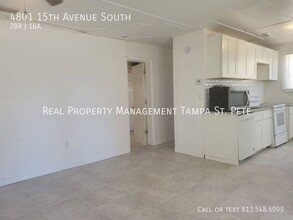 4801 15th Ave S in St. Petersburg, FL - Foto de edificio - Building Photo