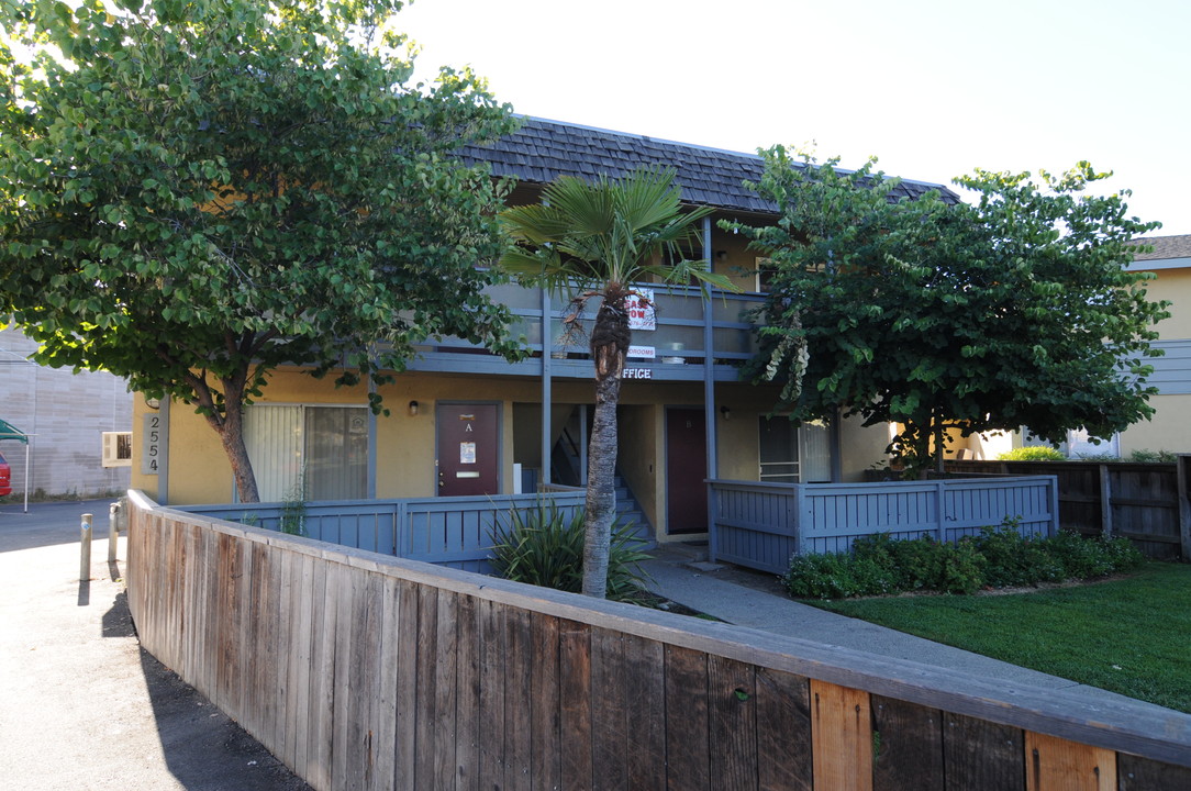 Camara Circle in Concord, CA - Building Photo