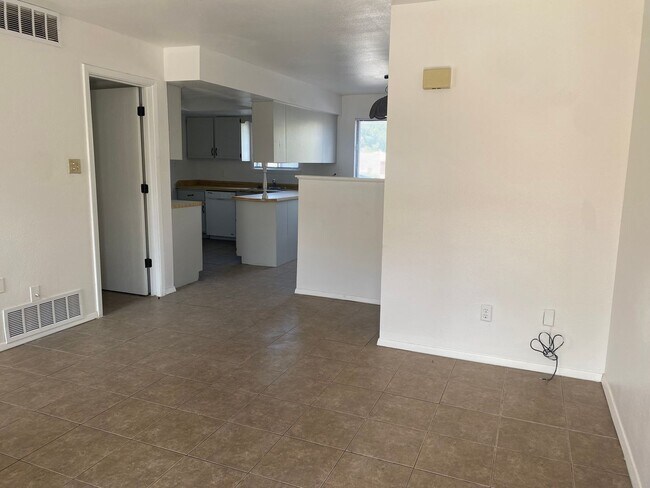 3155 Posada Ct in Las Cruces, NM - Building Photo - Building Photo