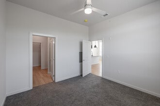 Fitzroy Riverdale in Little Rock, AR - Building Photo - Interior Photo