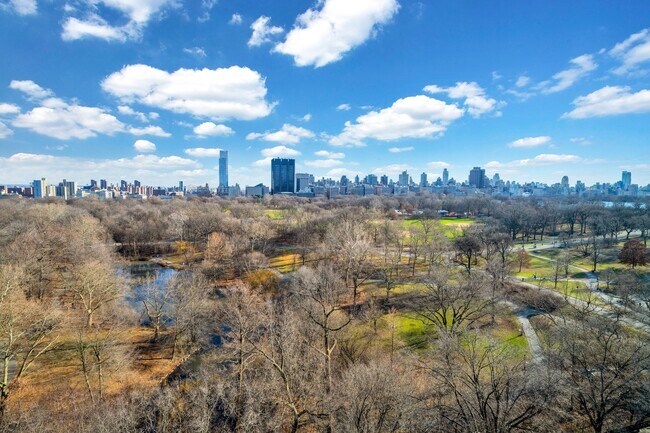 415 Central Prk W in New York, NY - Building Photo - Building Photo