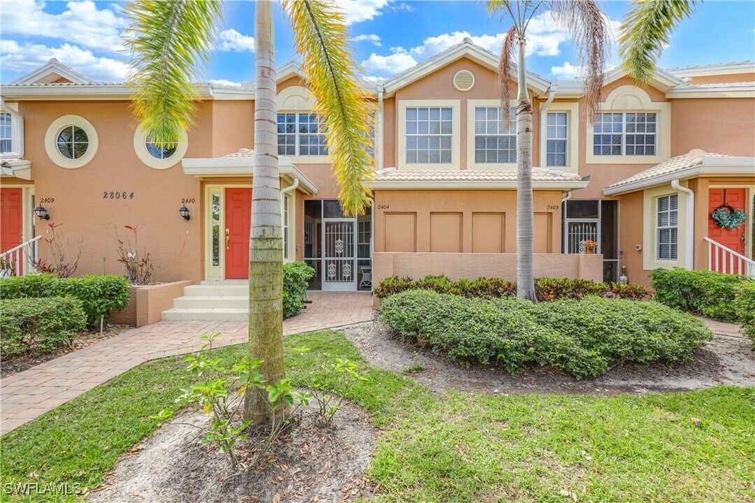 28064 Cavendish Ct in Bonita Springs, FL - Foto de edificio