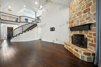 1332 Needle Cactus Dr in Fort Worth, TX - Foto de edificio - Building Photo