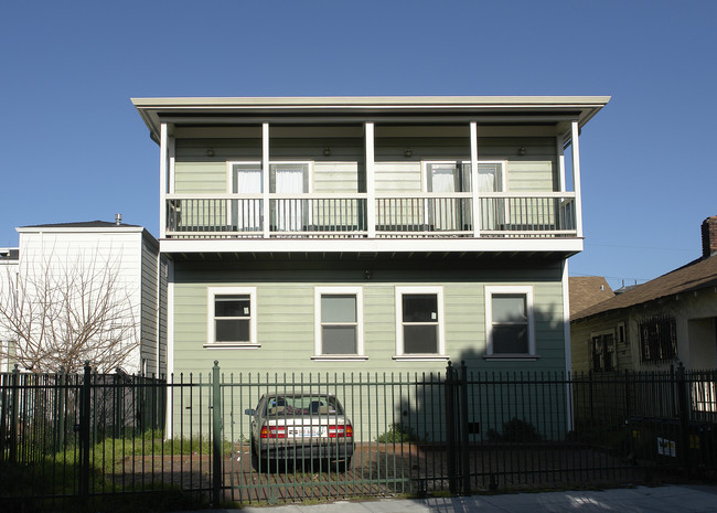 824 Peralta St in Oakland, CA - Building Photo - Building Photo