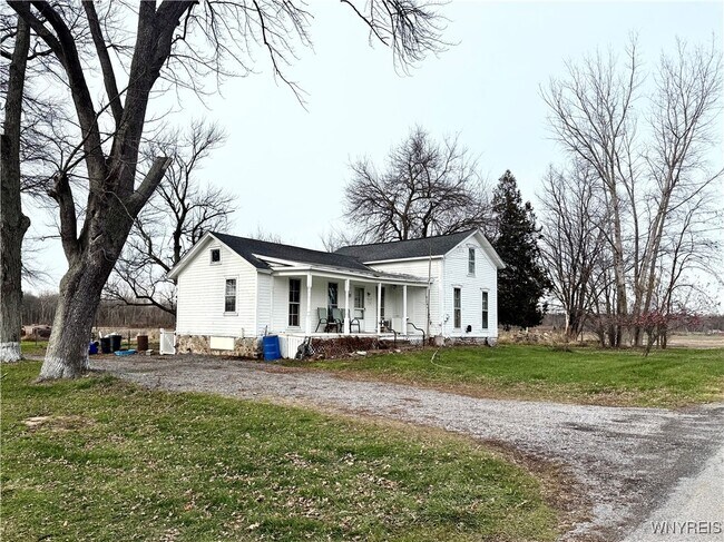 2728 Marshall Rd in Medina, NY - Building Photo - Building Photo