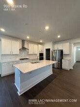 900 Siskin Rd in Knightdale, NC - Foto de edificio - Building Photo