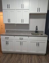 10 Fales St in Hartford, CT - Building Photo - Building Photo