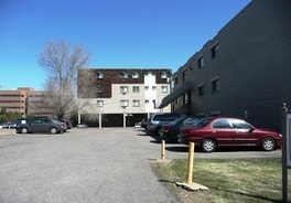 Creekside in Englewood, CO - Foto de edificio - Building Photo