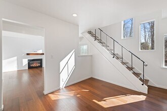 350 Fence Rd in Earlysville, VA - Building Photo - Building Photo
