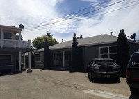 1319 Terrace Ave in Hayward, CA - Foto de edificio - Building Photo