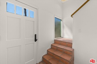 734 N Bundy Dr in Los Angeles, CA - Building Photo - Building Photo