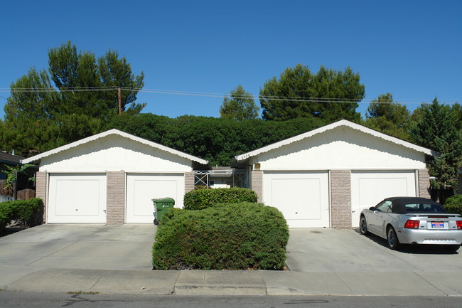 2448 Karen Dr in Santa Clara, CA - Building Photo - Building Photo