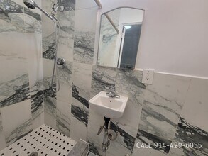 160 Waverly St in Yonkers, NY - Building Photo - Building Photo