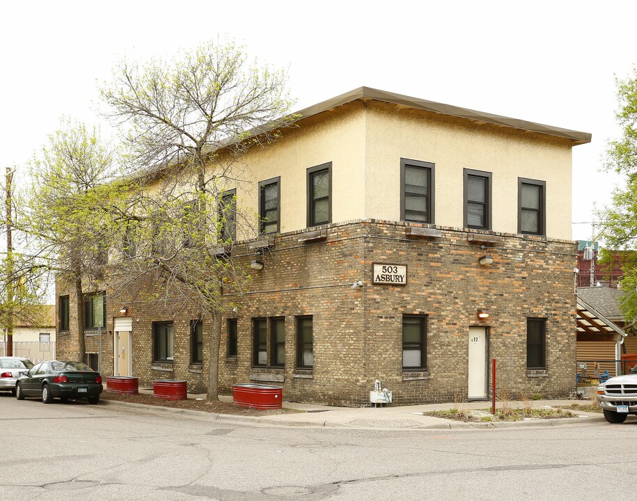 503 Asbury St in St. Paul, MN - Building Photo