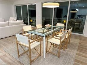 207 Indies Dr E-Unit -201 in Naples, FL - Building Photo - Building Photo