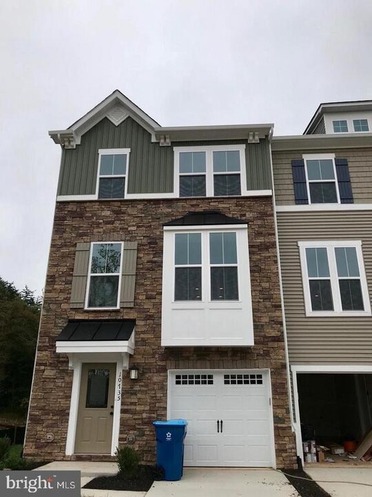 10735 Hinton Wy in Manassas, VA - Building Photo