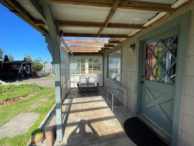 3571 Trinity St in Eureka, CA - Building Photo - Building Photo