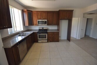7122 Amigo Ave in Los Angeles, CA - Building Photo - Building Photo
