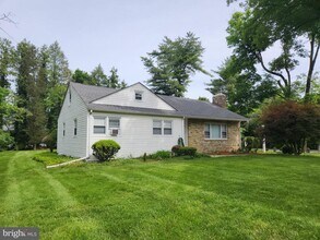 644 Kingston Terrace in Princeton, NJ - Building Photo - Building Photo