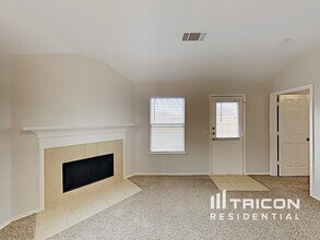 125 Bison Meadow Dr in Waxahachie, TX - Building Photo - Building Photo
