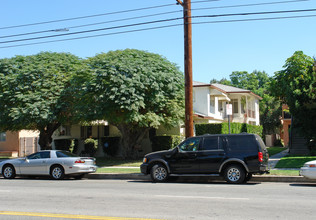 5716 Kester Ave in Van Nuys, CA - Building Photo - Building Photo