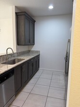 5885 Monterra Club Dr in Greenacres, FL - Foto de edificio - Building Photo