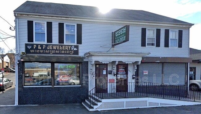 692 Middlesex St in Lowell, MA - Building Photo - Building Photo