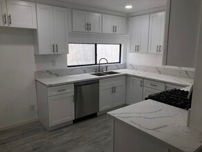 1148 Raymond Ave, Unit 101 in Glendale, CA - Building Photo - Building Photo