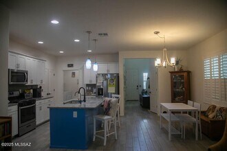 893 E Bottomlands Ln in Sahuarita, AZ - Building Photo - Building Photo