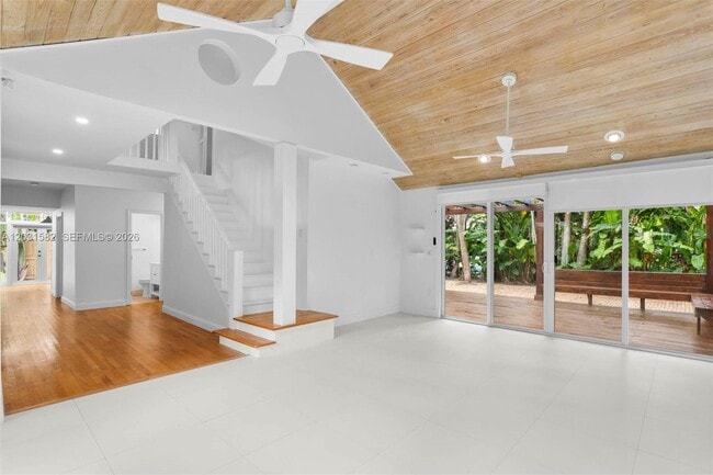 property at 3945 Loquat Ave