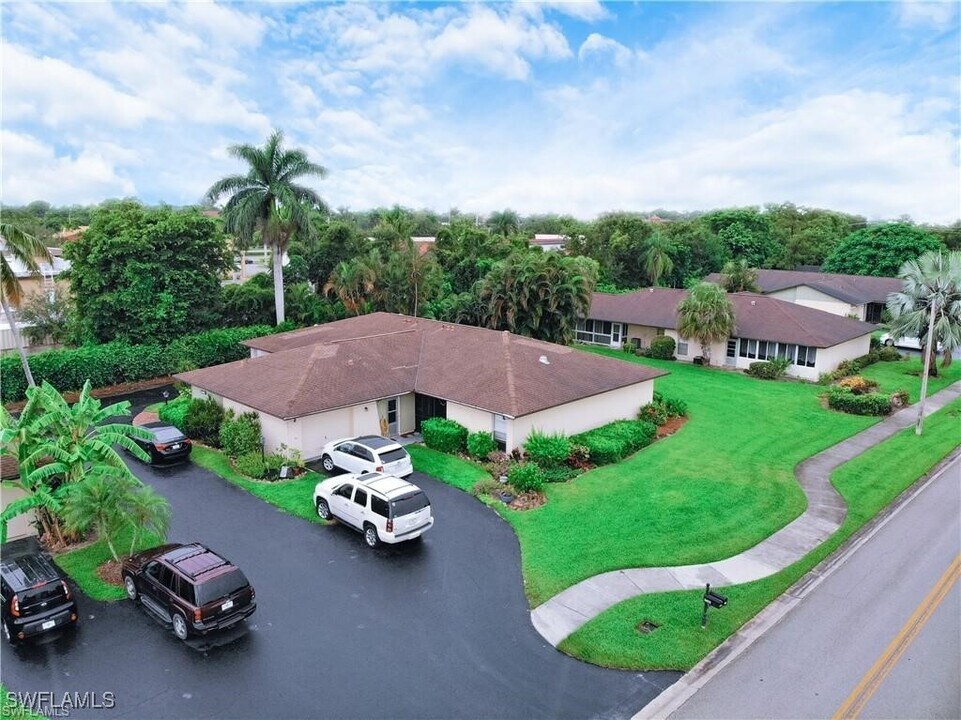 3636 Boca Ciega Dr in Naples, FL - Building Photo