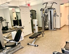 102 Amsterdam in New York, NY - Building Photo - Building Photo