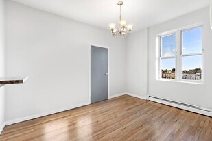 314 PATERSON PLANK Rd in Union City, NJ - Building Photo