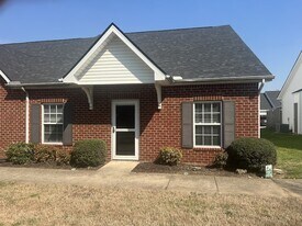 1019 Briggs Ln in Spring Hill, TN - Building Photo