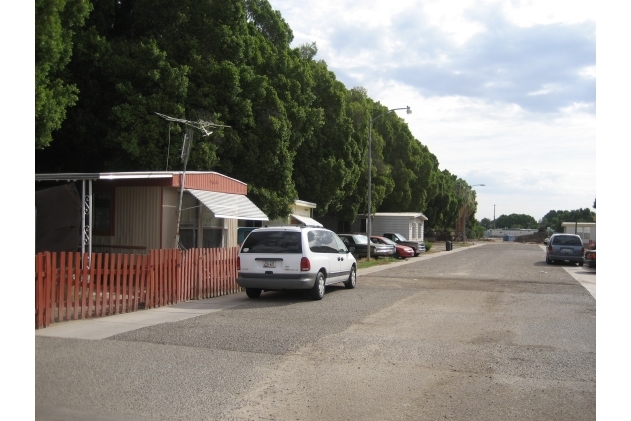 Bann Mobile Home Park in Yuma, AZ - Foto de edificio - Building Photo