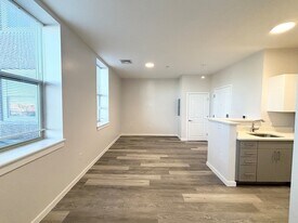 30 Beacham St, Unit 108 in Everett, MA - Building Photo