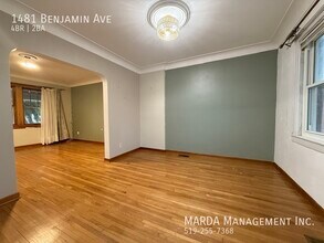 1481 Benjamin Ave in Windsor, ON - Building Photo - Building Photo