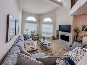 4861 Seda Dr in San Diego, CA - Building Photo - Building Photo